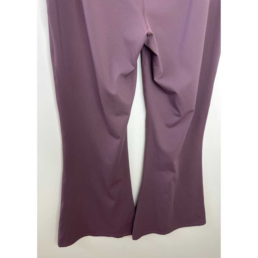Halara DayStretch High Waisted Crossover Pocket Flare Leggings XL Purple Pants - Picture 11 of 12